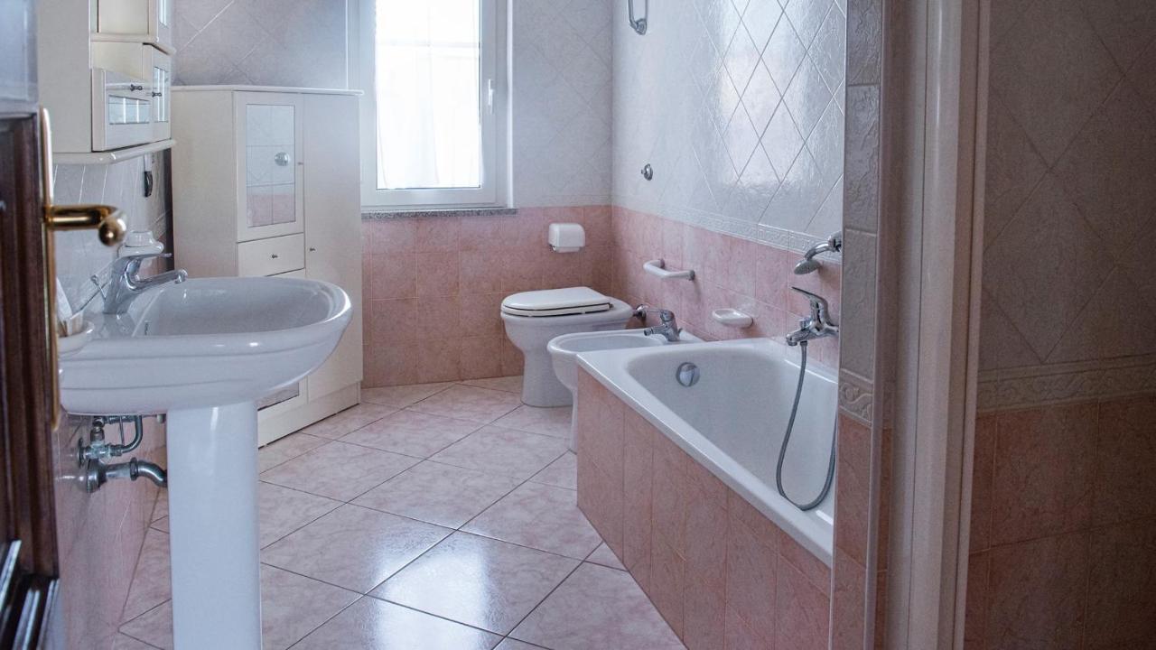 Villa Cabirol Fertilia Exteriör bild
