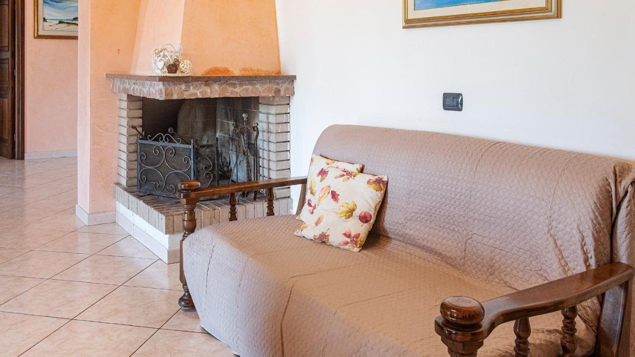 Villa Cabirol Fertilia Exteriör bild