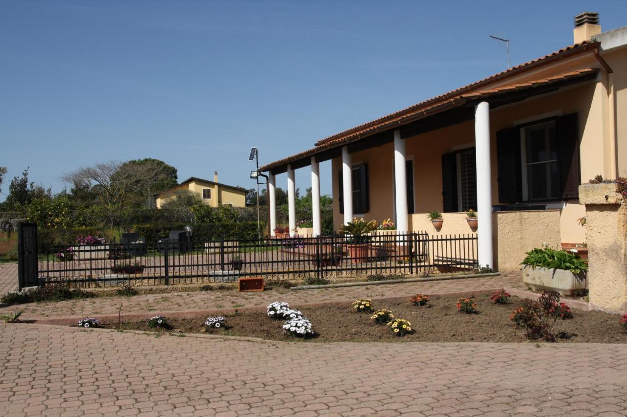 Villa Cabirol Fertilia Exteriör bild