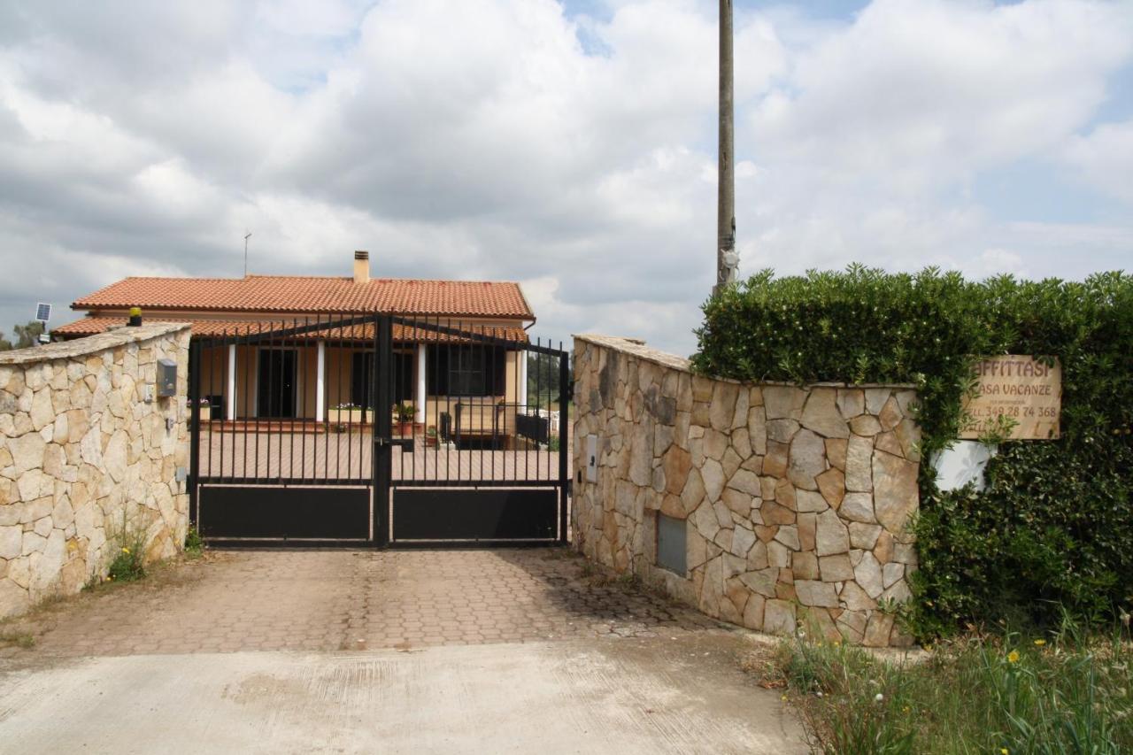 Villa Cabirol Fertilia Exteriör bild